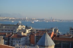 Unver Galata Apart