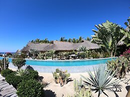 Samora Luxury Resort