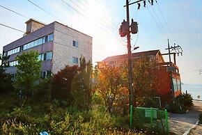 Yeongheungdo Seayard Pension