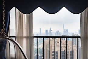 Yi Long International Apartment