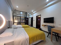 Yi Long International Apartment