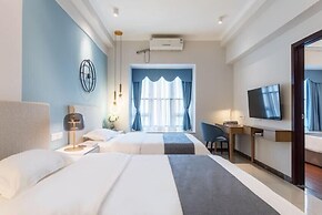 Yi Long International Apartment