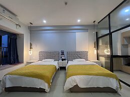 Yi Long International Apartment