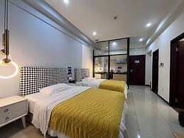 Yi Long International Apartment