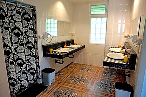 Sea Turtle Hostel - Adults Only