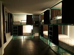 Sea Turtle Hostel - Adults Only