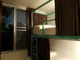 Sea Turtle Hostel - Adults Only