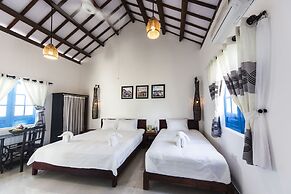 Cashew Tree Bungalow