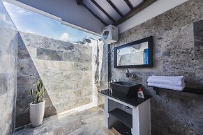 Cashew Tree Bungalow