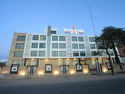 Wingston A Treehouse Hotel-Goverdhan