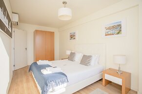 Liiiving In Porto | Downtown View Apartment