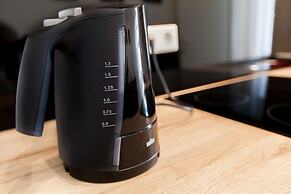 Central Apart 1 Min to Metro and Garage