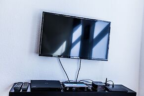 Central Apart 1 Min to Metro and Garage