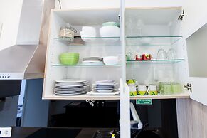 Central Apart 1 Min to Metro and Garage