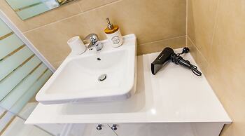 City Apartment by Stadthalle