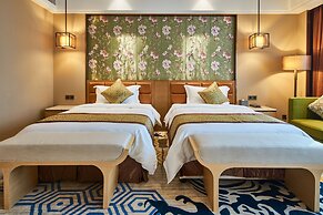 Huayu Landmark Hotel