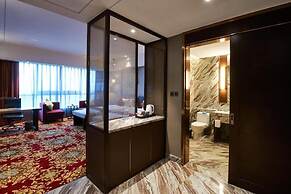 Huayu Landmark Hotel