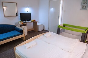 CE Napfény Hotel