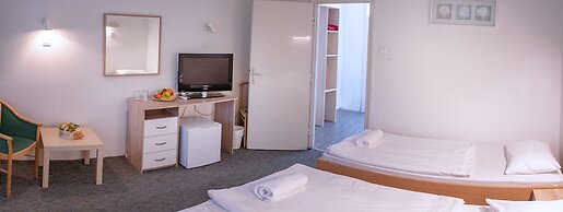 CE Napfény Hotel