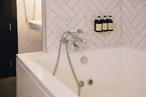 H La Paloma Boutique