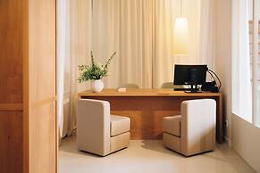 H La Paloma Boutique