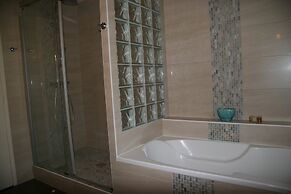 Les Suites Champenoises