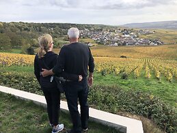 Les Suites Champenoises