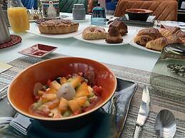 Les Suites Champenoises