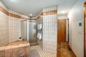 Stutzhaven in the Mountains - 2 Br Home