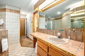 Stutzhaven in the Mountains - 2 Br Home