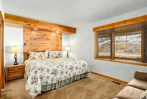 Stutzhaven in the Mountains - 2 Br Home