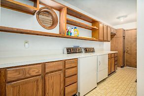 Stutzhaven in the Mountains - 2 Br Home