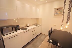 Super Luxury Apartments