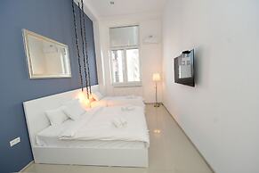 Super Luxury Apartments