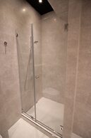 Super Luxury Apartments