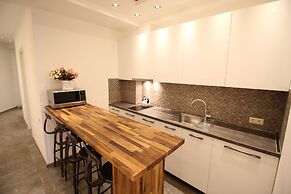 Super Luxury Apartments