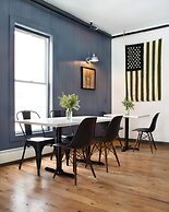 Main and Mountain Bar & Motel