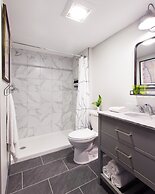 Main and Mountain Bar & Motel