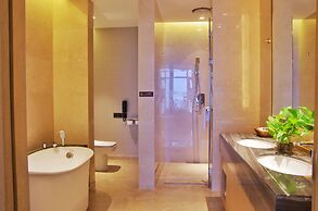 Ramada Plaza Dongxing City Center