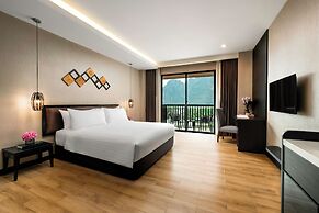 Amari Vang Vieng