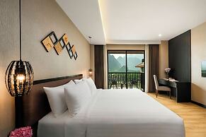 Amari Vang Vieng