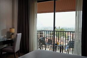 Amari Vang Vieng
