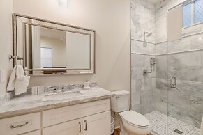 Residences Du Carondelet by Hosteeva