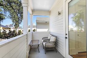 Residences Du Carondelet by Hosteeva