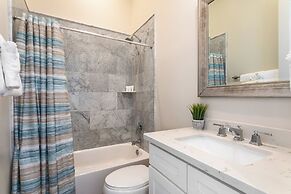 Residences Du Carondelet by Hosteeva