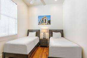 Residences Du Carondelet by Hosteeva