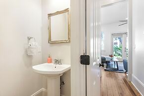 Residences Du Carondelet by Hosteeva