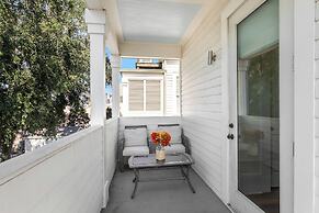 Residences Du Carondelet by Hosteeva