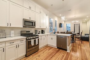 Residences Du Carondelet by Hosteeva