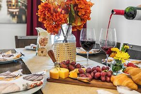 Residences Du Carondelet by Hosteeva